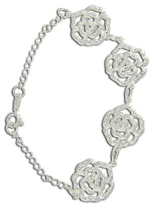 Pulseira folheada a prata com flores engatadas